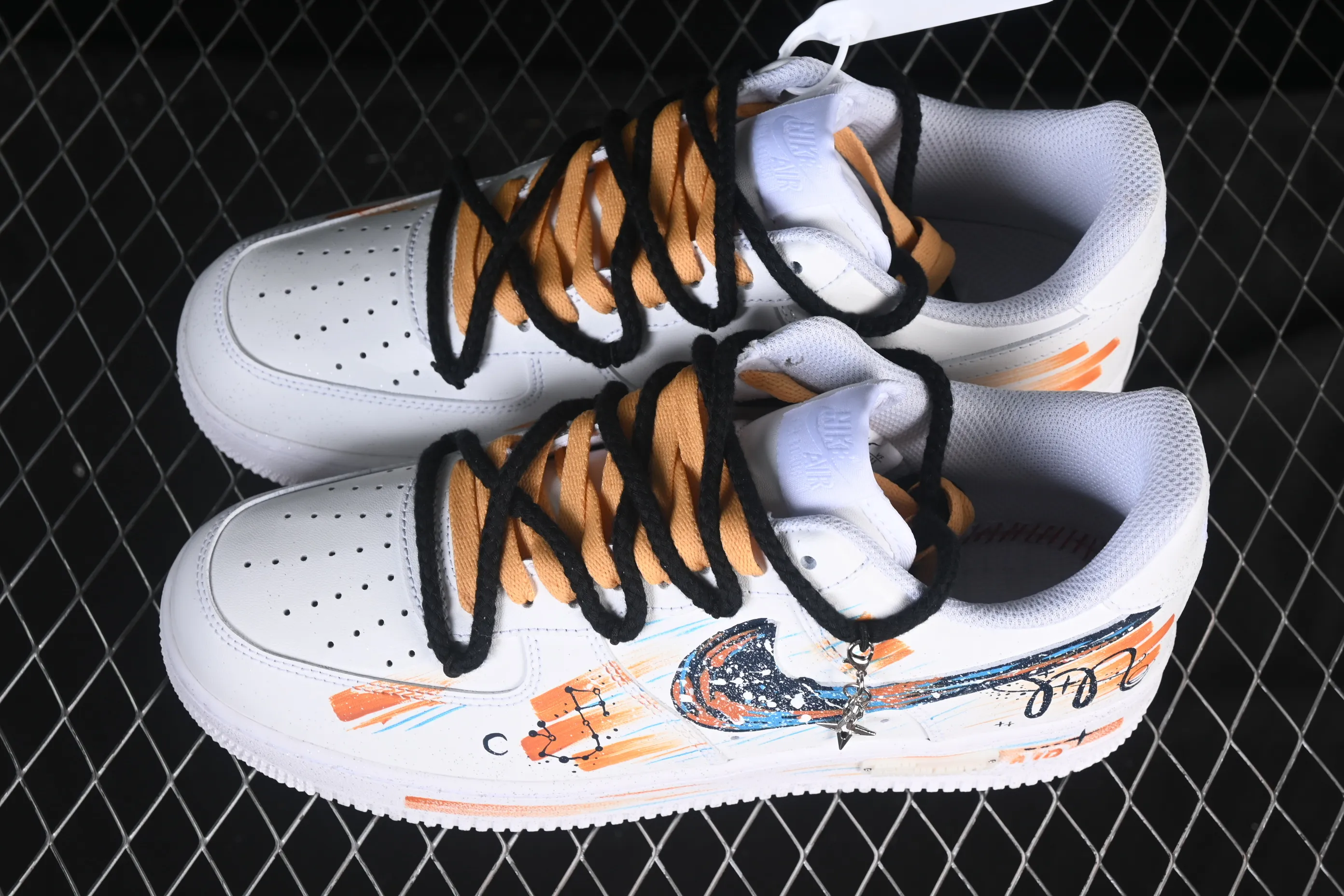All categories Nk Air Force 1 Air Force series Nk Air Force 1 Low Air Force low-top Nike Air Force 1'07 Low "Scorpio" Hand-painted graffiti Twelve zodiac signs series Scorpio Air Force 1 low-top casual sneakers Constellation 10241122